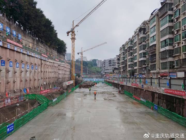 重庆地铁8号线建设新动态：最新工程进度揭秘